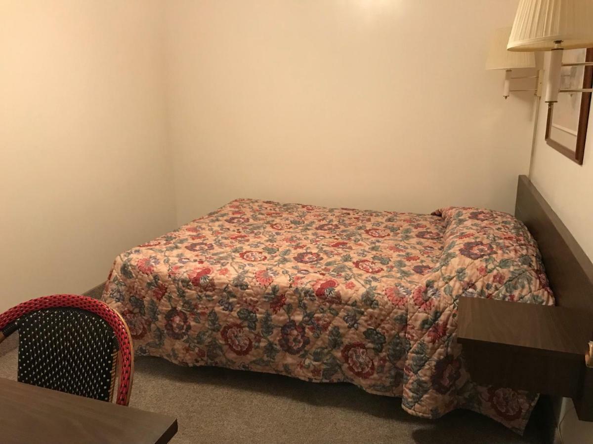 Motel Grand Chadron Esterno foto