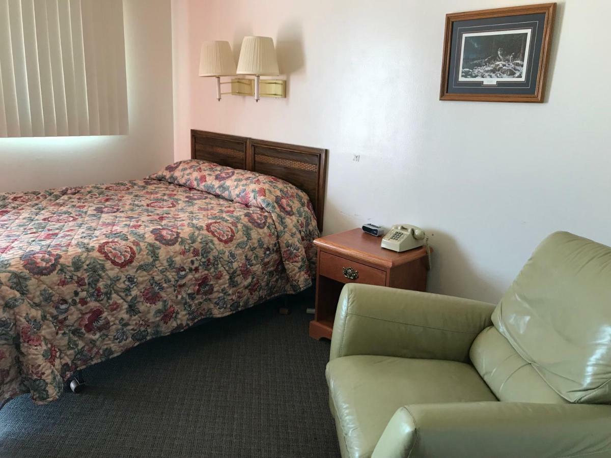 Motel Grand Chadron Esterno foto