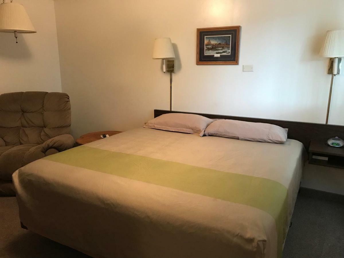 Motel Grand Chadron Esterno foto