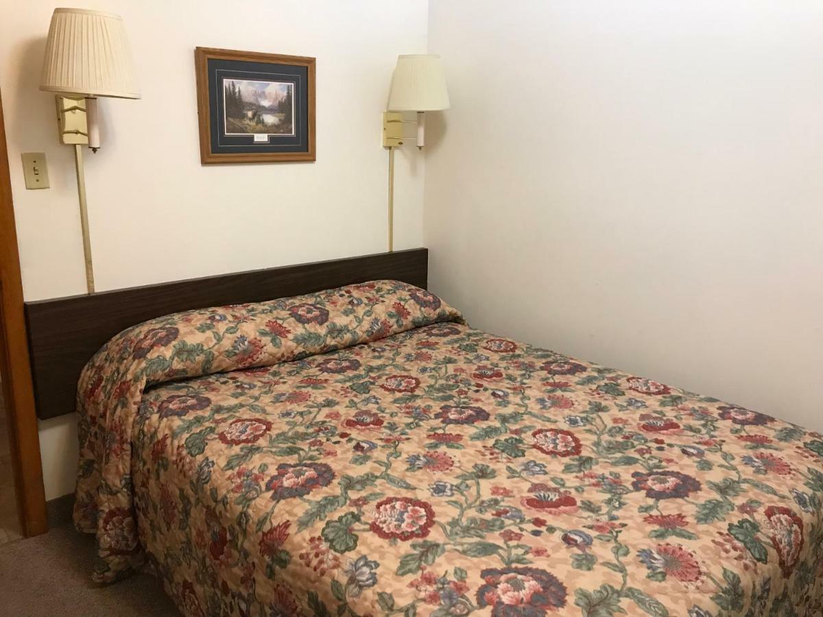 Motel Grand Chadron Esterno foto